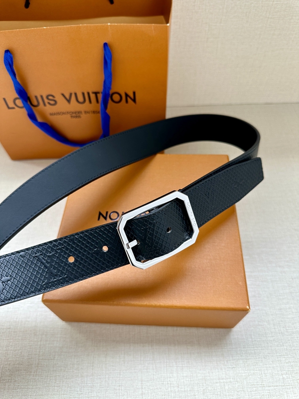 激安ルイヴィトンベルト背面デザイン